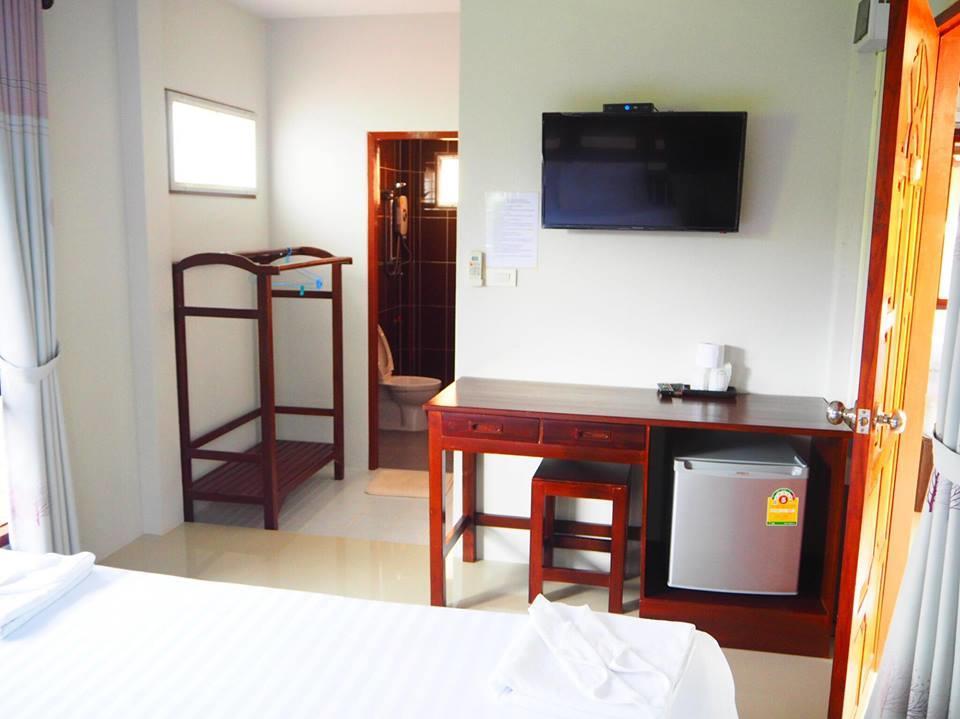 Hotel Bansuansiriwat Ban Tak Exterior foto