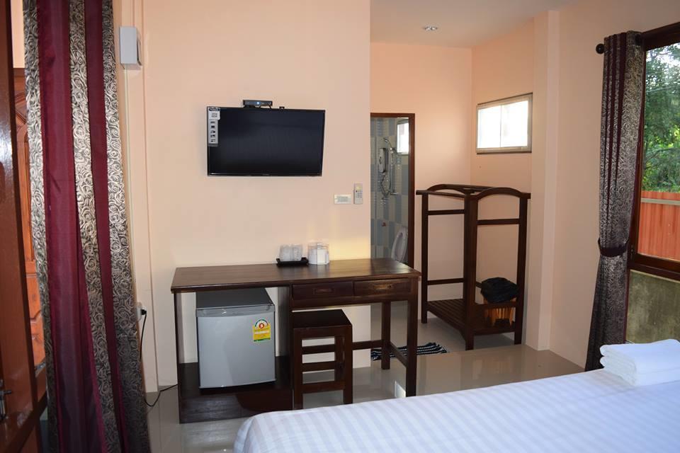 Hotel Bansuansiriwat Ban Tak Exterior foto