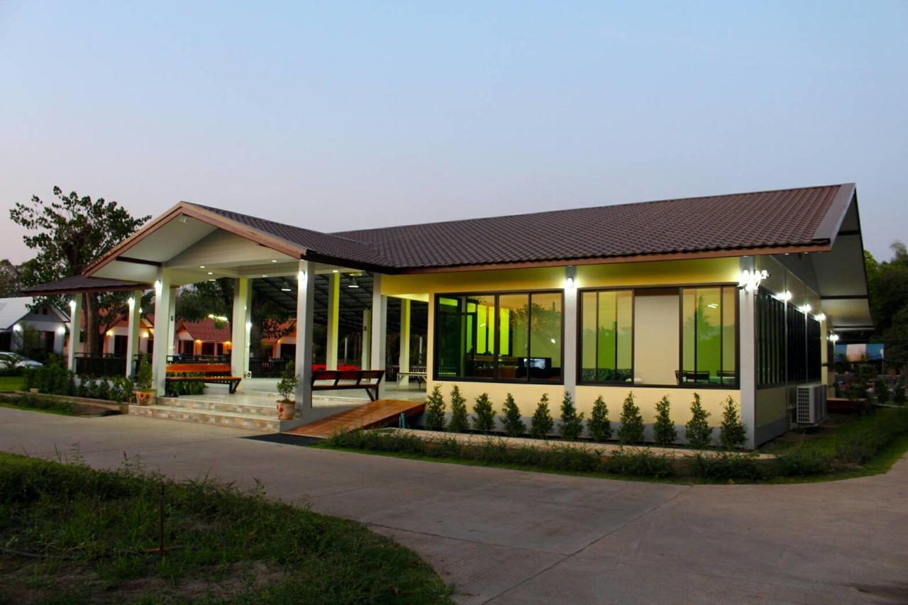 Hotel Bansuansiriwat Ban Tak Exterior foto